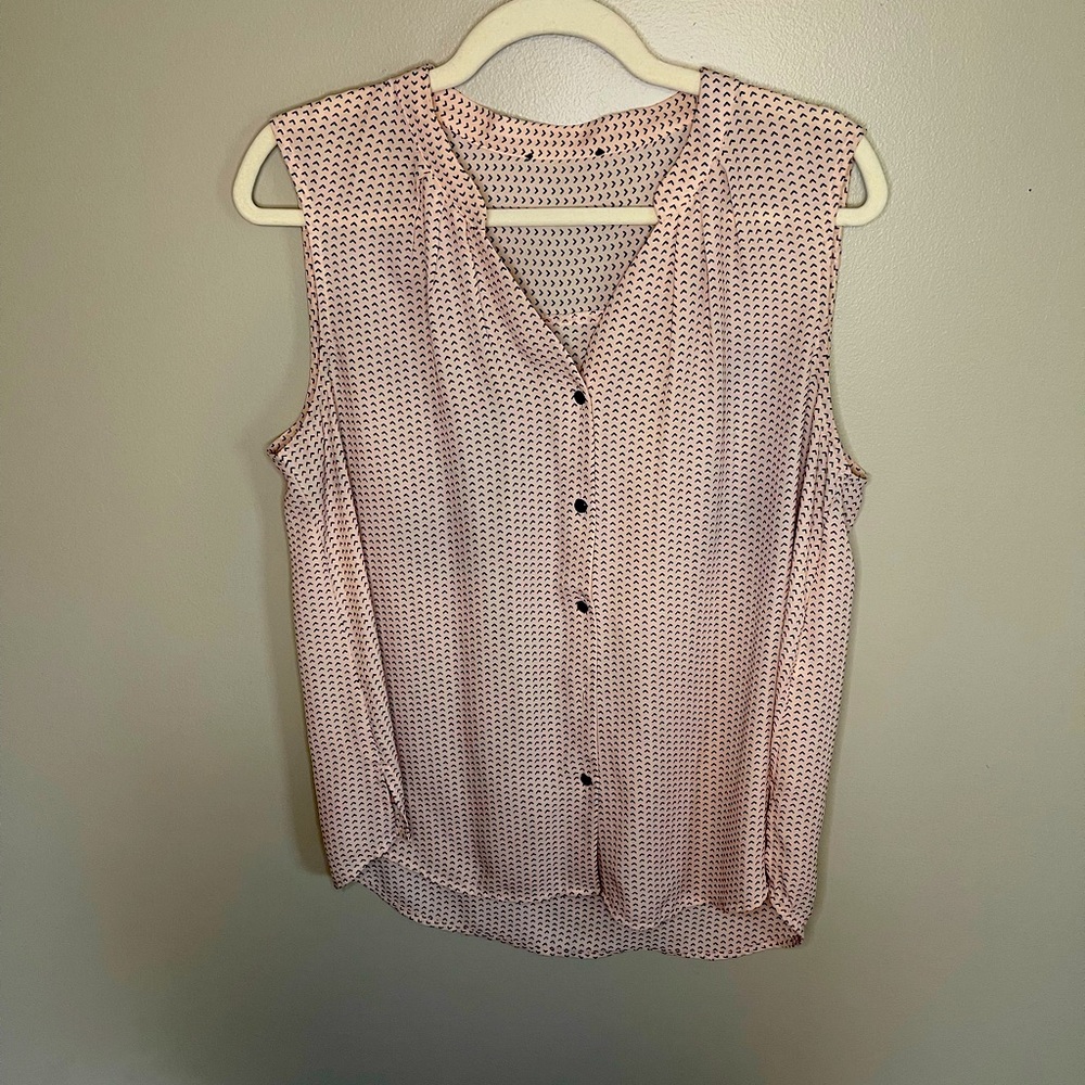 Button Down Pink And Black Patterned Tank Top 💕